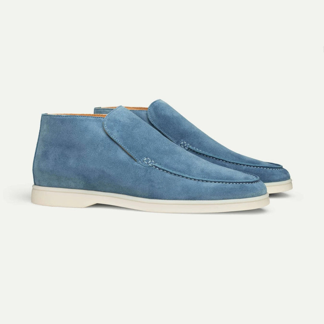 Classic men's casual slip-on loafers, comfortable everyday footwear for relaxed, modern style.
