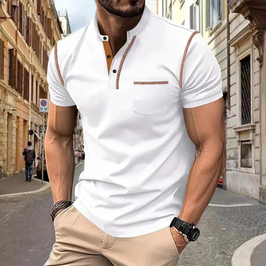 Stylish men's casual polo shirt, perfect for summer outfits or a relaxed spring look. Regular fit and everyday comfort.