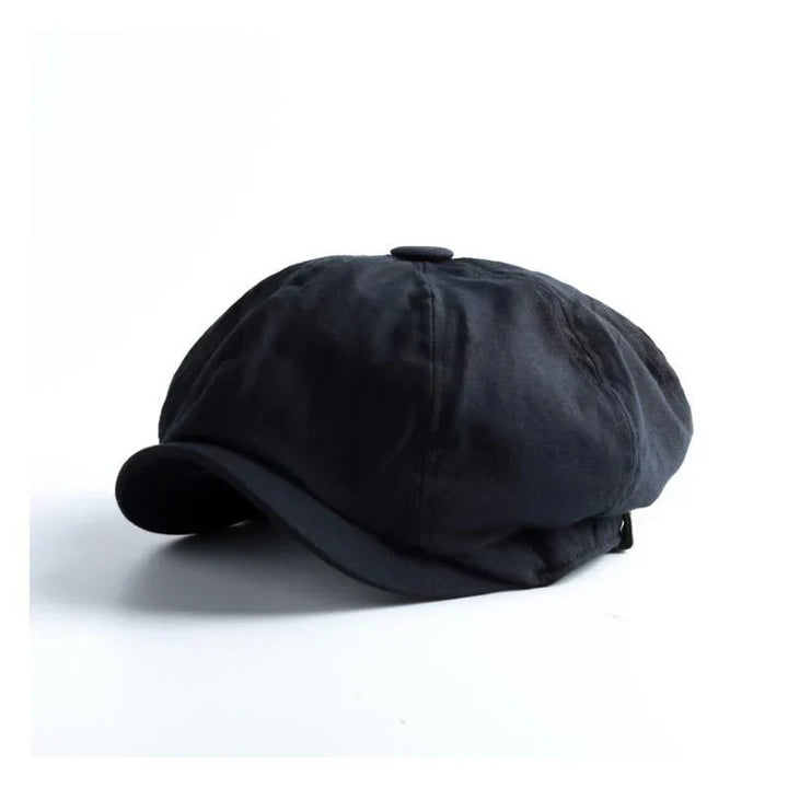 Stylish men's driver flat cap. New classic vintage British fashion golf hat, ideal gentleman's headwear accessory.