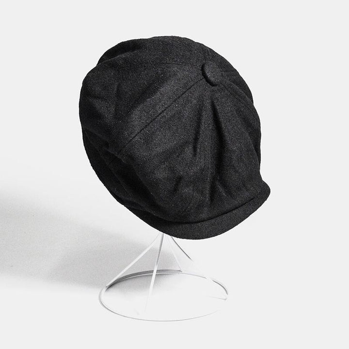 Versatile men's classic flat cap. Vintage British fashion retro hat, perfect stylish headwear for casual or formal.