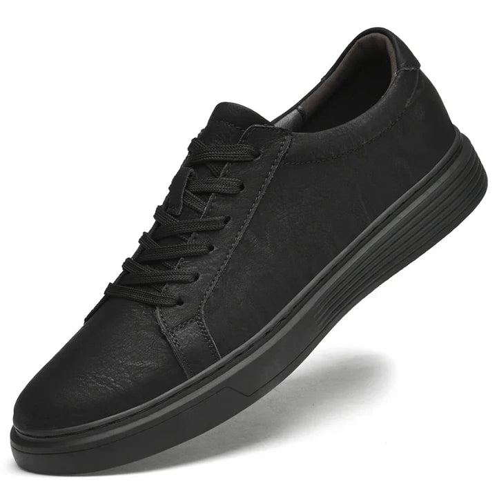 Men's comfortable summer trainers, low-top design for easy walking and versatile everyday casual style.