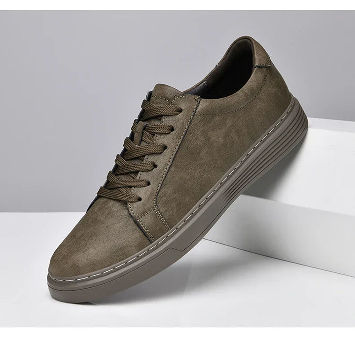 Classic men's summer trainers, low-top and lace-up, perfect versatile shoes for comfortable everyday style.