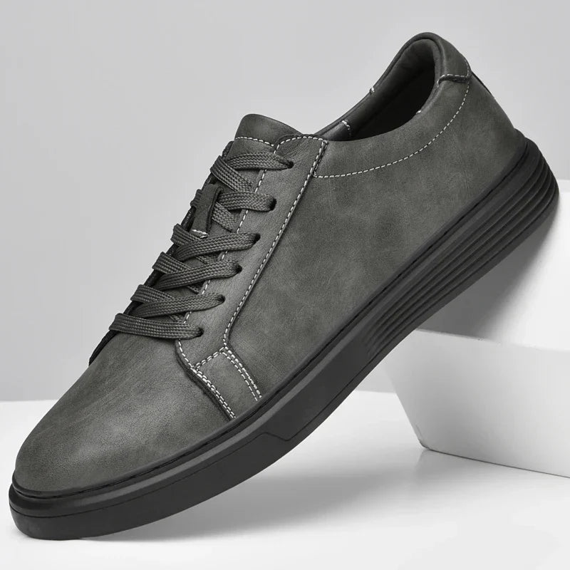 Men's lace-up trainers, comfortable everyday style summer shoes featuring a classic low-top design.