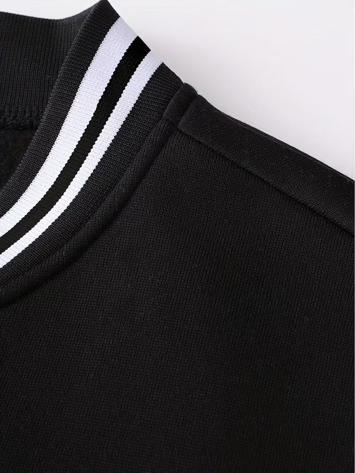 Casual men's colour block jacket, lightweight baseball collar zip-up for sporty autumn looks.