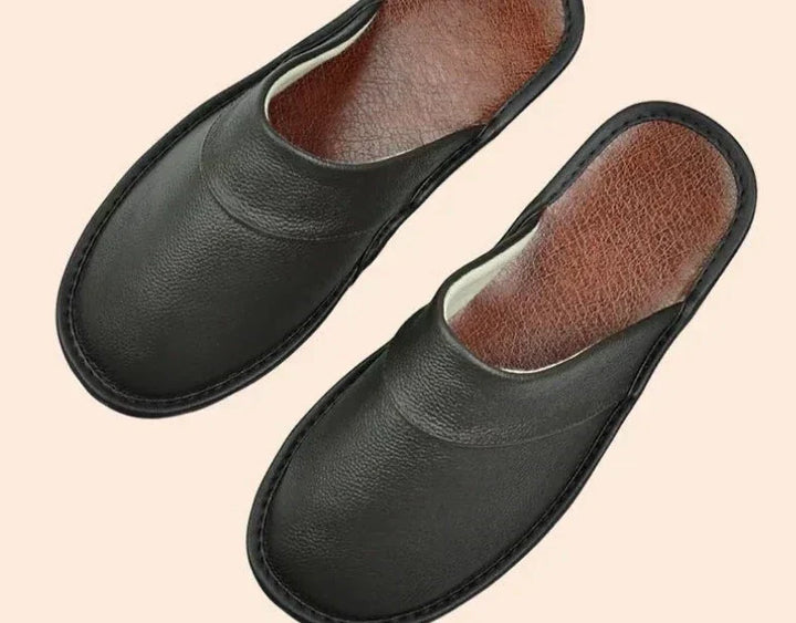 Cozy men's indoor footwear: black slippers for ultimate comfort