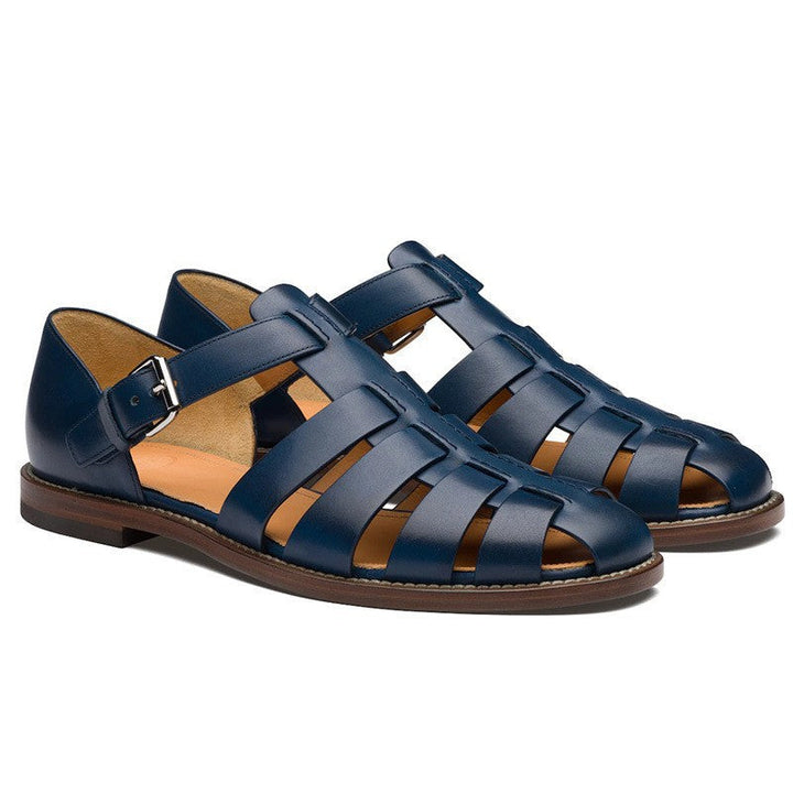 Comfortable men's walking sandals, closed-toe design, ideal for summer holidays.