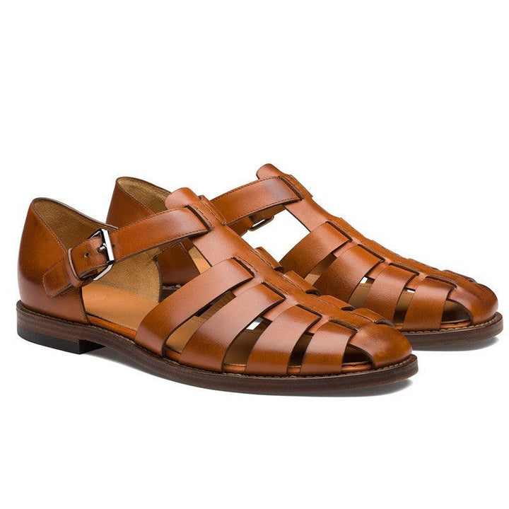 Durable men's closed-toe buckle sandals, perfect for spring and summer wear.