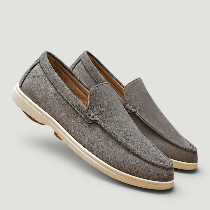 Versatile men's slip-on loafers, perfect for casual everyday wear. Classic style & comfortable design.