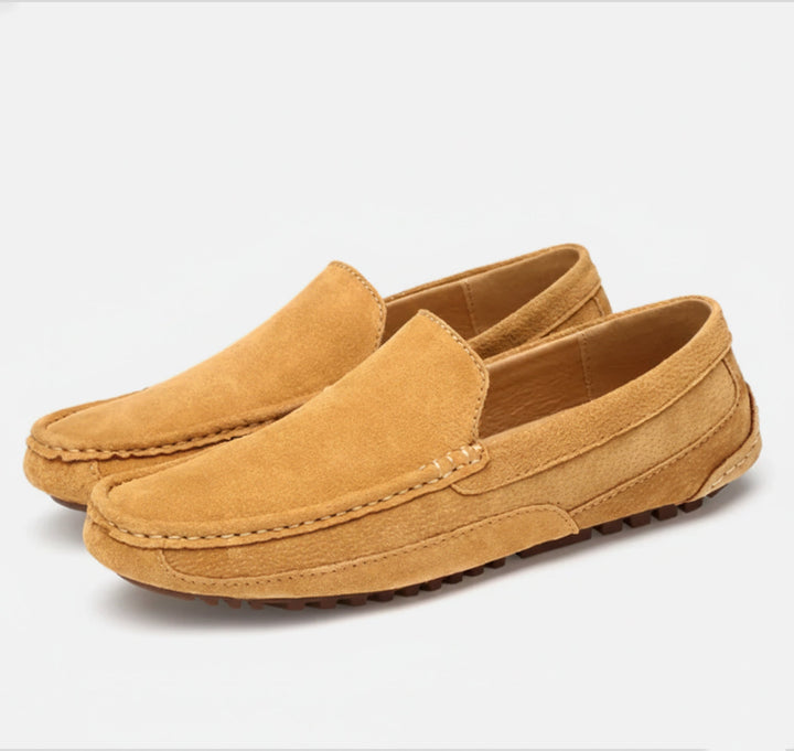 Men's comfortable slip-on shoes. Timeless style, easy wear, casual footwear for everyday versatility.
