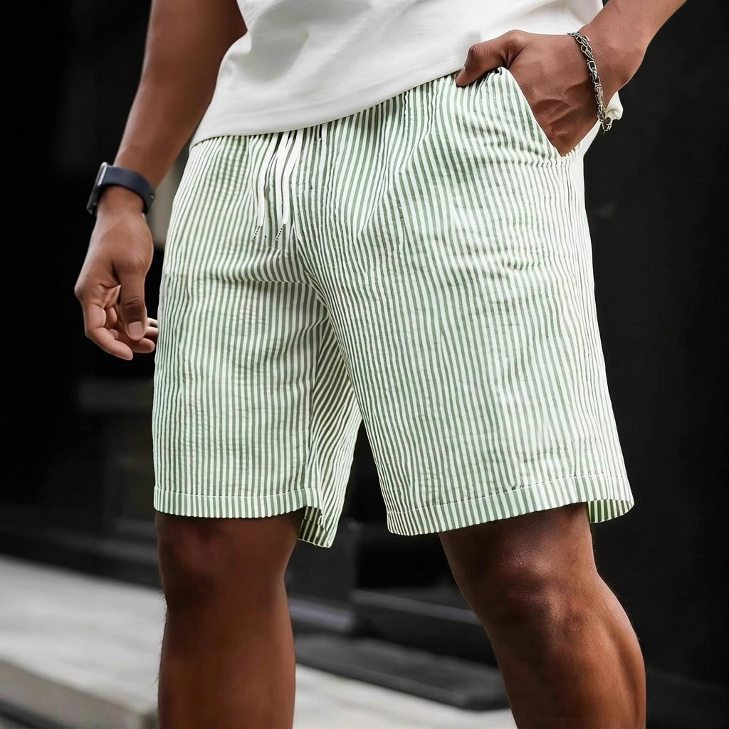 Striped men's casual shorts, ideal for comfortable summer weekend wear. Features a versatile relaxed fit design.
