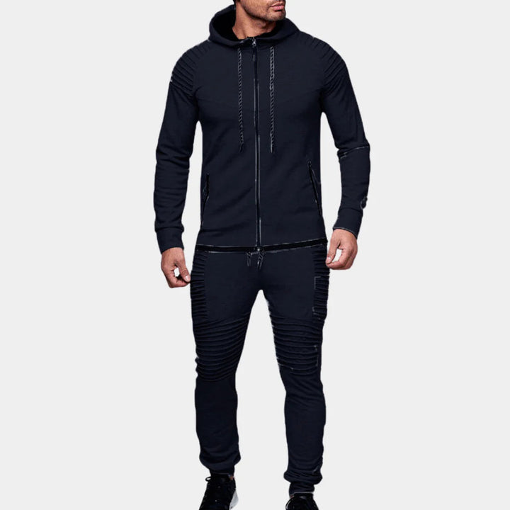 Men's comfortable tracksuit, perfect for loungewear or activewear, featuring crewneck top & joggers. Versatile autumn style.