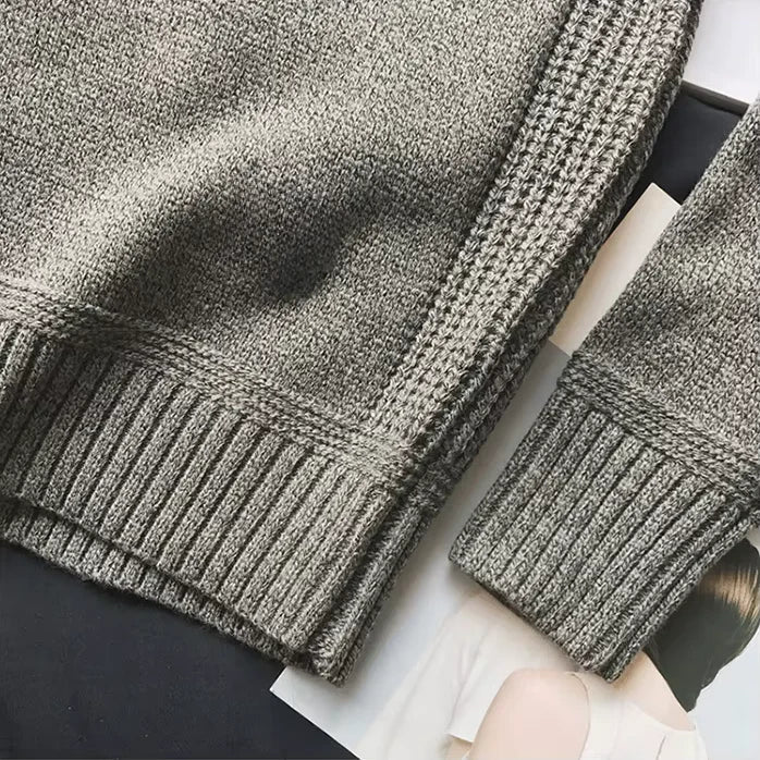 Warm & elegant men's alpine knit sweater. Cozy long sleeve pullover, ideal for winter comfort & casual cold-weather style.
