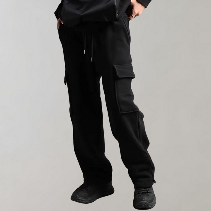 Streetwear look featuring men's activewear cargo joggers