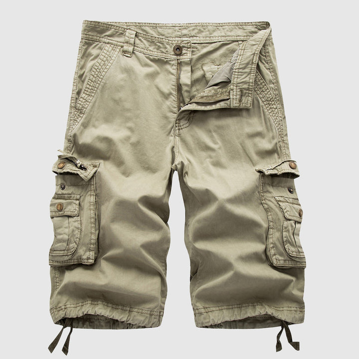 Men's durable explorer cargo shorts, knee-length, perfect for casual summer outdoor adventures.