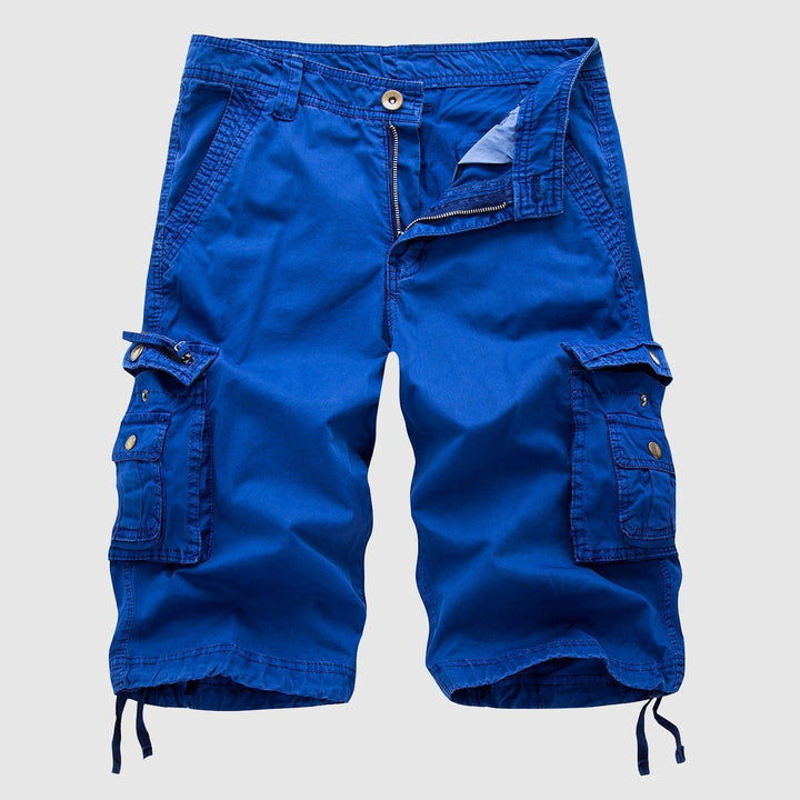 Casual men's knee-length cargo shorts, durable explorer style, perfect for summer versatility.
