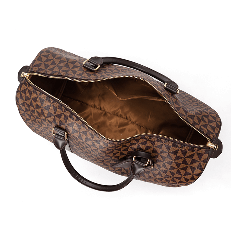 Stylish men's weekend travel duffel bag, durable carry-on luggage for organized getaways.