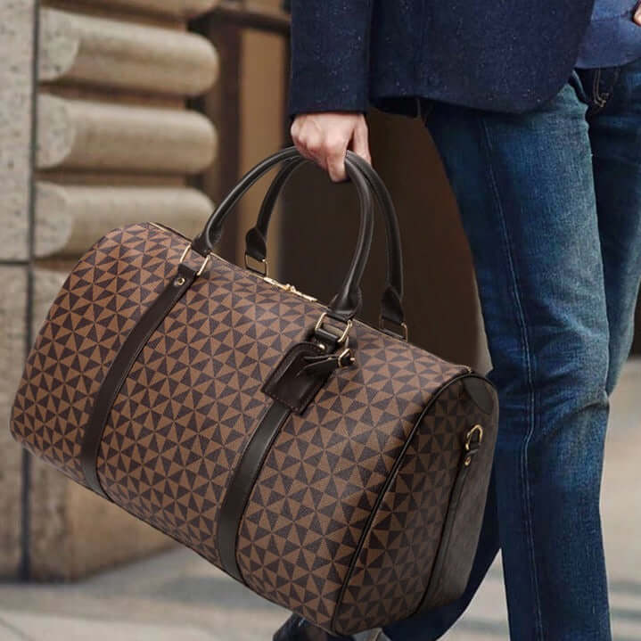 Durable men's travel duffel bag in sleek material, designed for stylish and efficient travel.