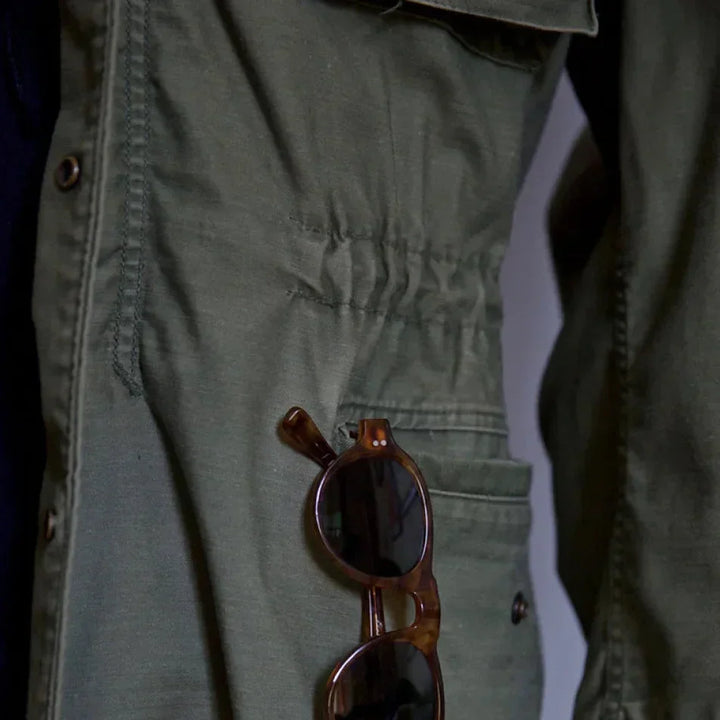 Versatile men's utility field jacket, durable adventure gear with long sleeves & practical multi-pockets.