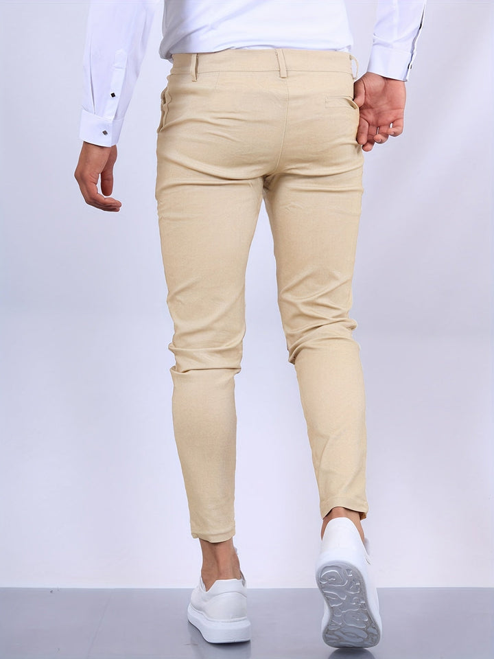Versatile men's skinny fit pants, tailored for flexible everyday casual or fashion styles.