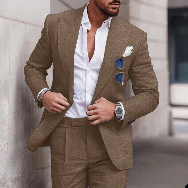 Men's elegant 2-piece suit for weddings and formal events, highlighting comfort and tailored design.