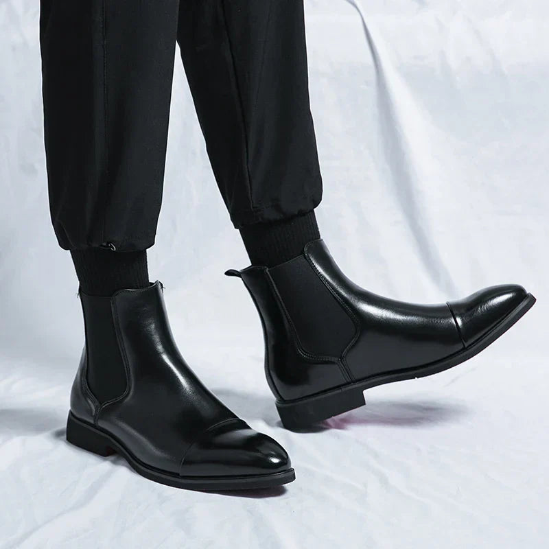 Comfortable and fashionable men's slip-on boots, perfect for any occasion.