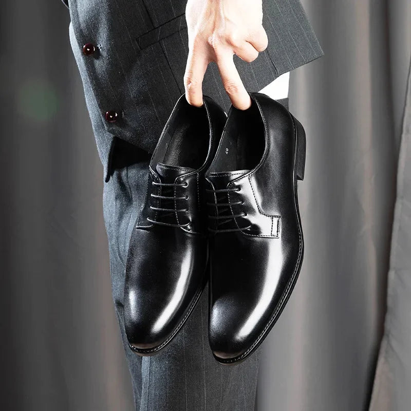 Sleek men's Elithro formal shoes in rich brown, designed for ultimate comfort and professional, elegant style.