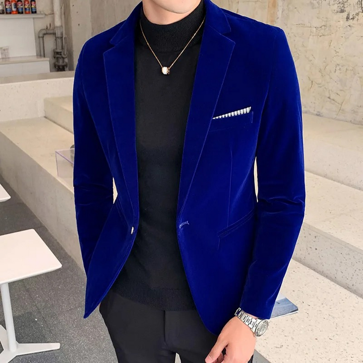 Slim fit men's formal blazer with one button, ideal for business or party wear.