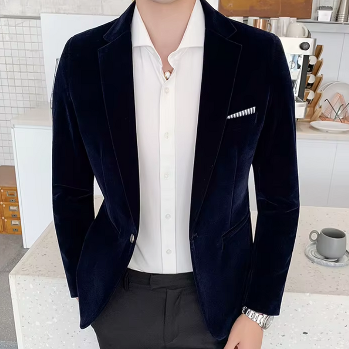 High-quality men's slim fit blazer, elegant one-button style for a professional look.