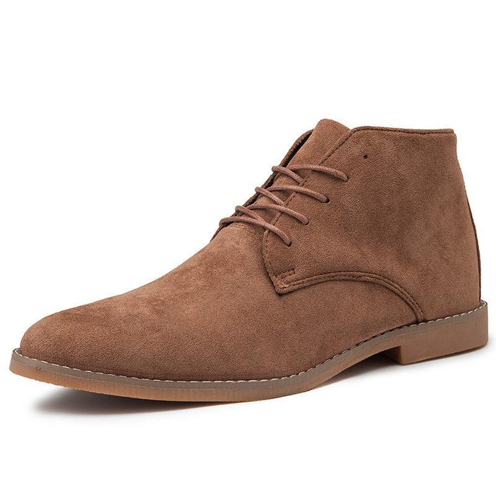 Stylish men's boots with a modern look, perfect for versatile menswear.
