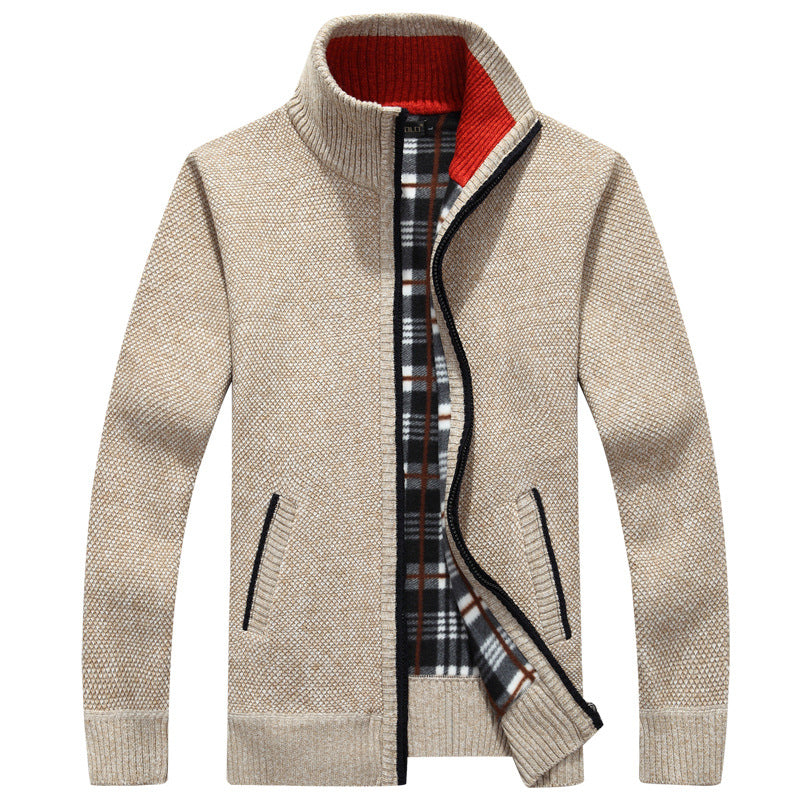 Stylish men's full zip jacket, cozy plaid lining, comfortable outerwear for everyday.