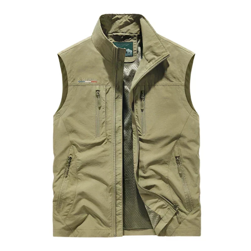 Men's full-zip lightweight vest for all-season comfort, perfect for layering or casual wear.