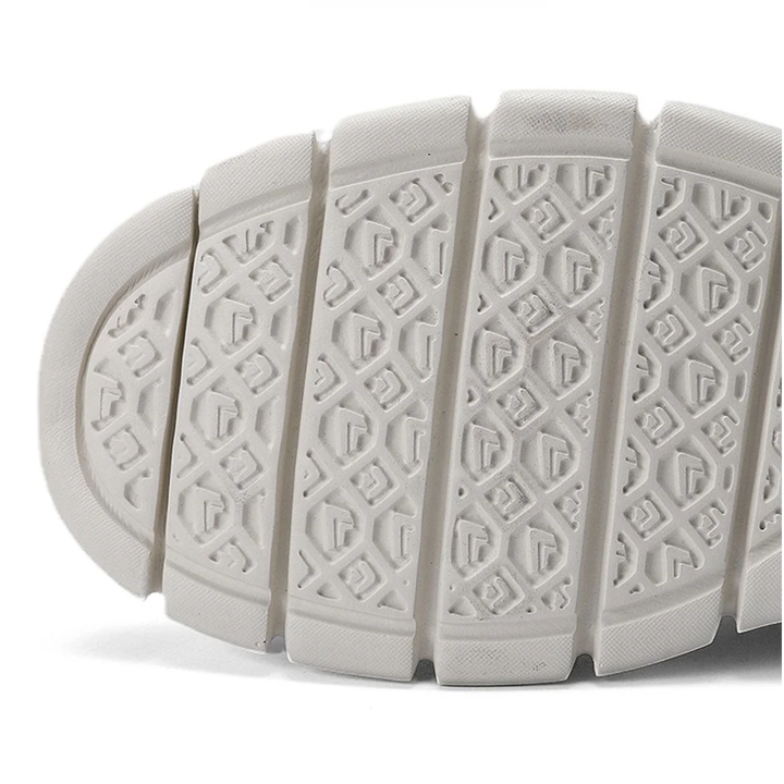 Men's Harry walking shoes with wide toe for ultimate comfort.