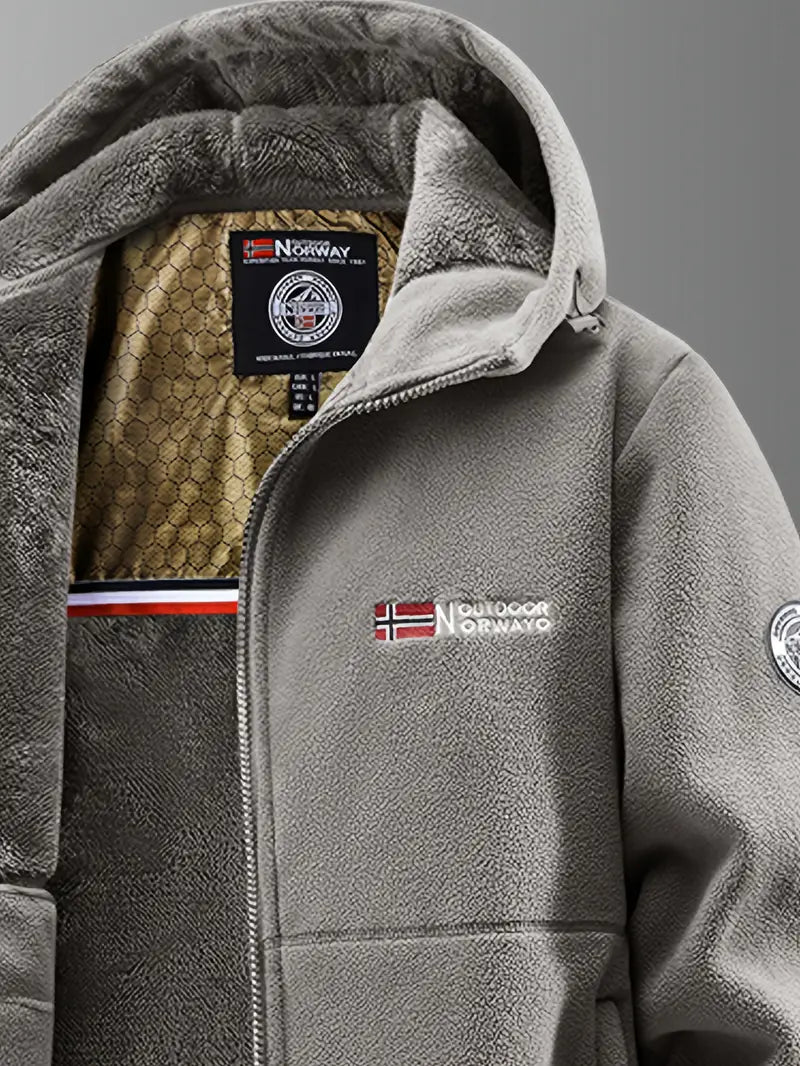 Stylish casual jacket for men, featuring a durable outer shell and warm fleece.