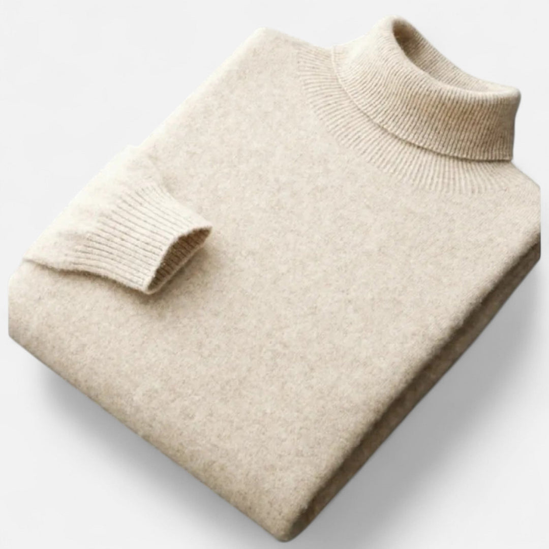 Men's high-lapel oversized pullover sweater in elegant beige knit. Relaxed fit for autumn/winter comfort.