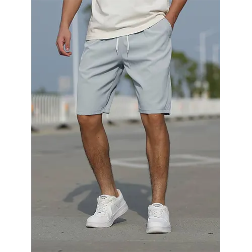 Men's high-waist summer shorts in a light fabric, perfect for breathable, casual warm-weather style.