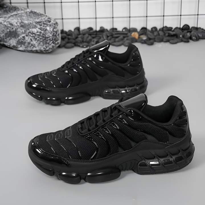 Men's Jaxon steel toe work boots for maximum protection and comfort in industrial settings.