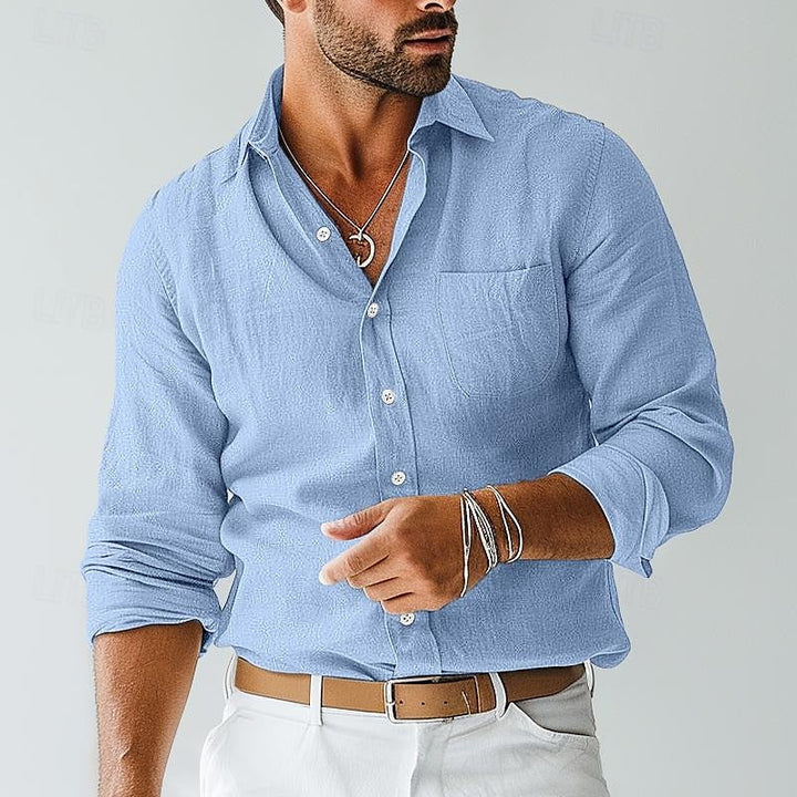 Relaxed fit men's khaki short-sleeve shirt. A versatile, breathable button-down ideal for stylish summer comfort.