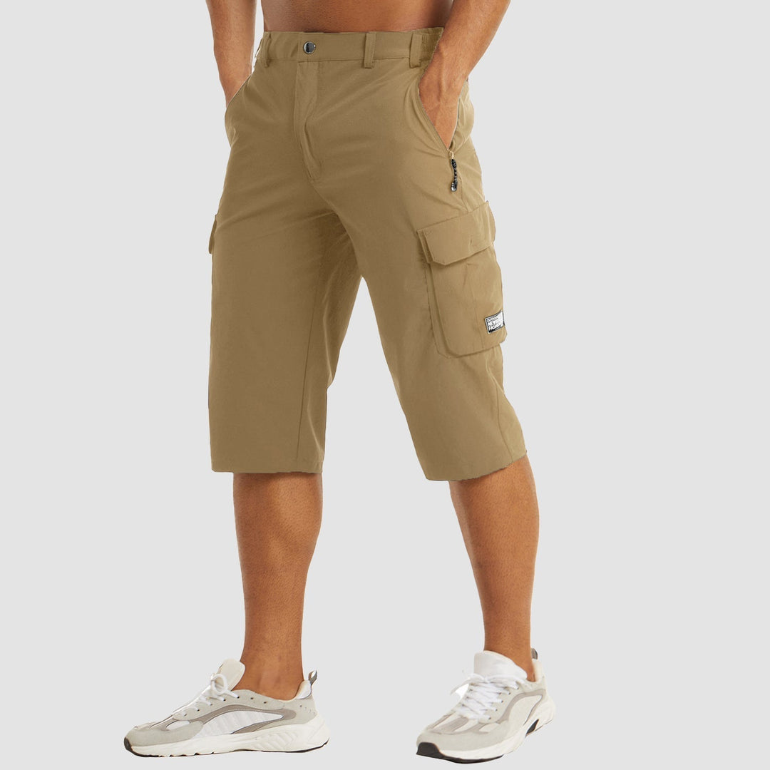 Versatile men's multi-pocket cargo shorts, knee-length, perfect for everyday casual summer fashion.