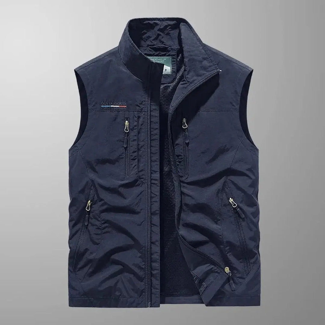 Men's Lightweight Multi-Pocket Gilet Vest for Outdoors, functional as a utility vest or fishing vest for men.
