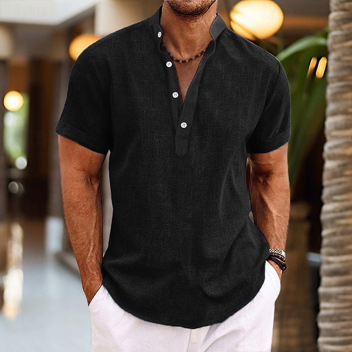 Comfortable men's lightweight shirt, perfect for warm weather