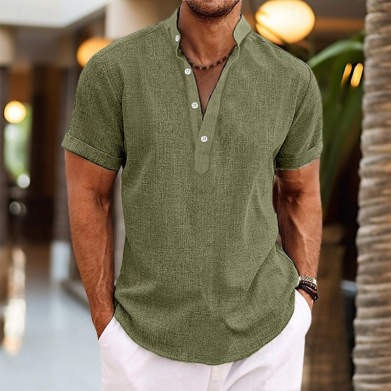 Stylish men's lightweight short sleeve shirt in khaki