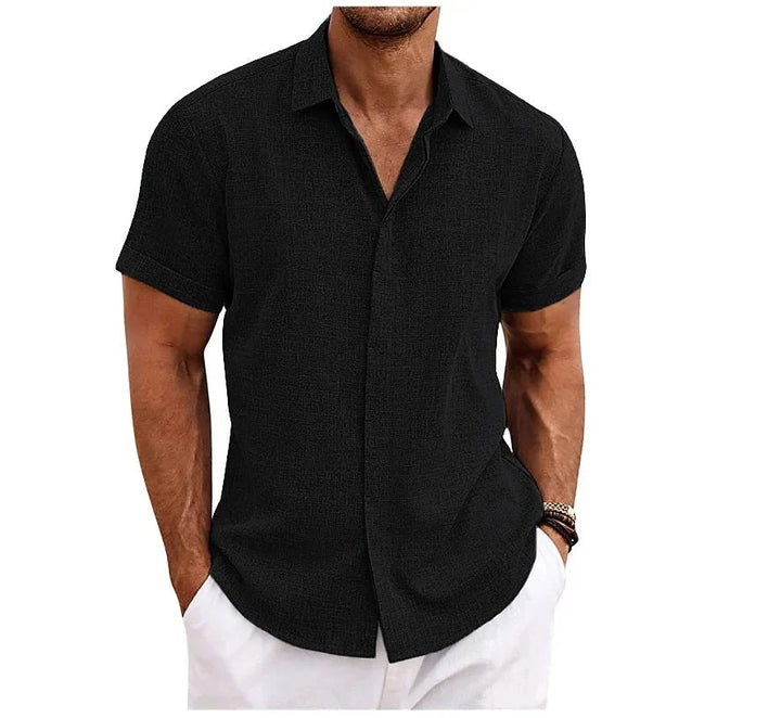 Men's lightweight short-sleeve casual shirt with a relaxed fit, perfect for stylish everyday comfort.