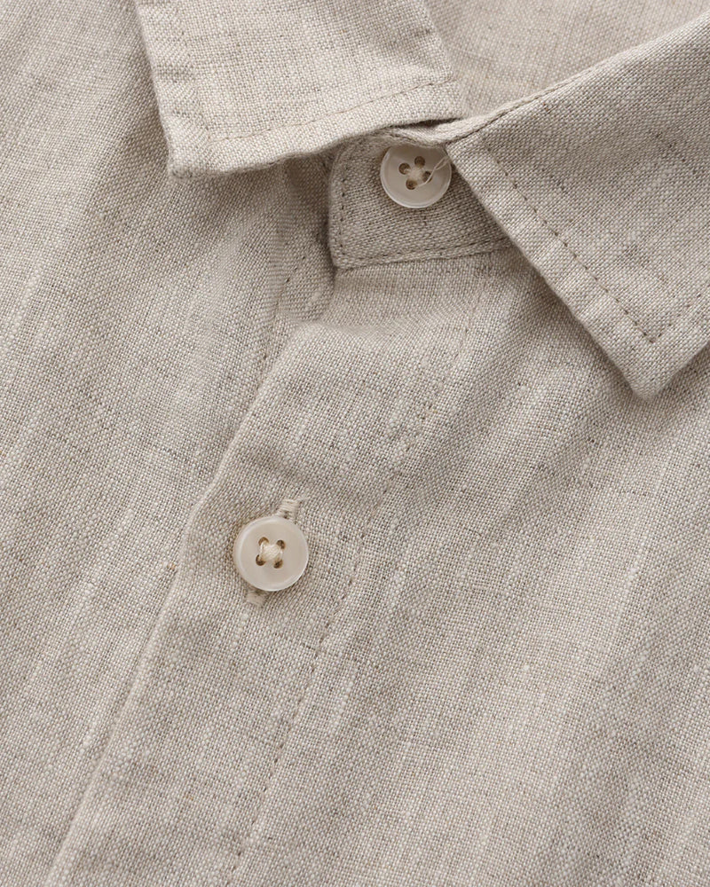 Stylish men's short sleeve summer shirt, breathable & lightweight, great for casual elegance & comfort.