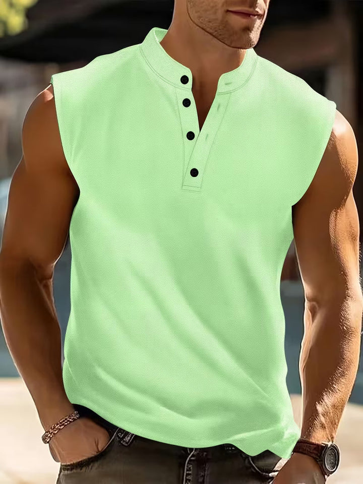 Casual men's sleeveless top, breathable and lightweight for everyday summer style.