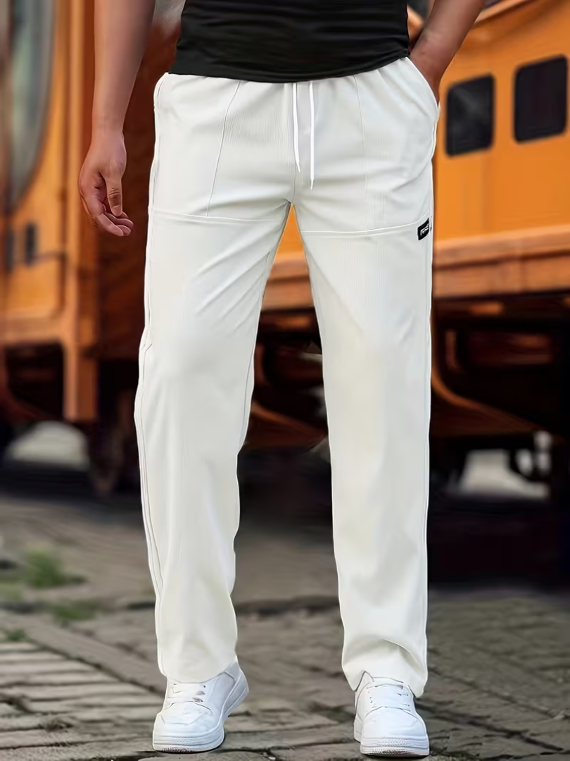 Comfortable men's lightweight casual pants with straight leg, ideal for versatile everyday style.