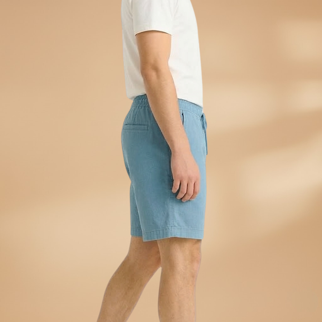 Versatile men's summer shorts with drawstring, ideal for casual wear and warm days.