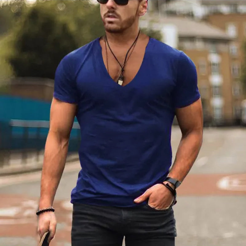 Relaxed fit men's t-shirt, ultra-lightweight fabric for superior summer comfort and casual wear.