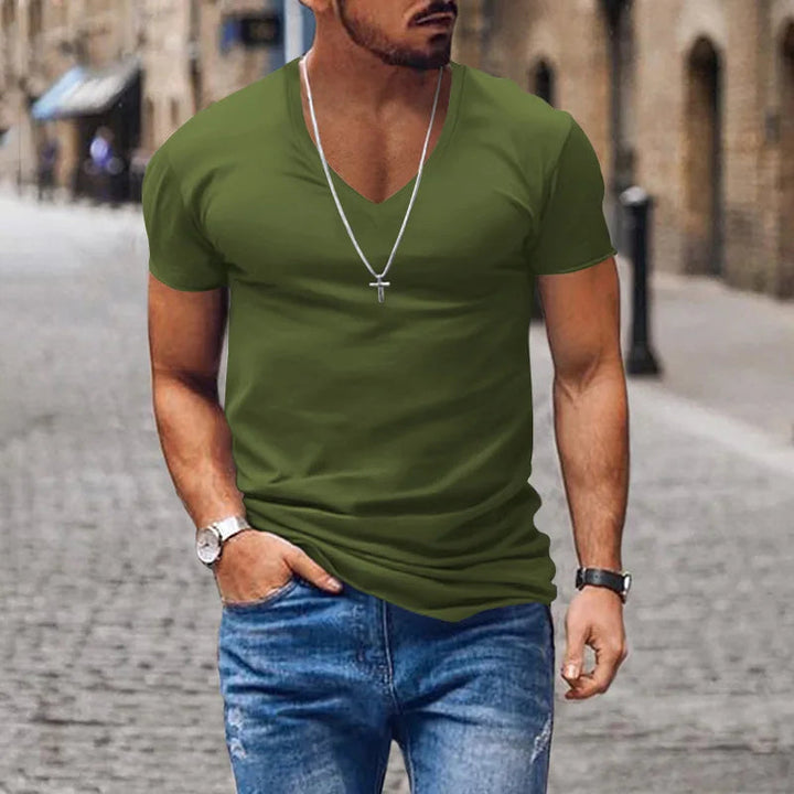 Soft men's lightweight t-shirt, perfect for comfortable wear in warm summer weather.