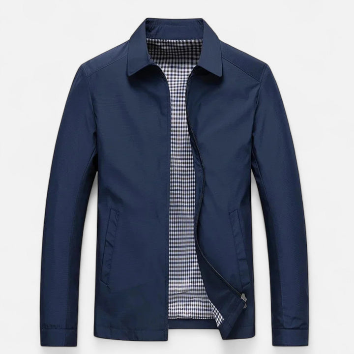 Smart casual men's lightweight jacket with a classic turn-down collar, ideal for versatile styling and comfort.