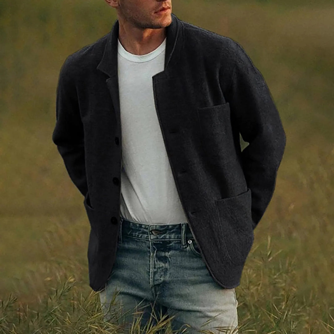 Lightweight men's jacket blazer with convenient pockets, offering versatile style for any smart casual occasion.